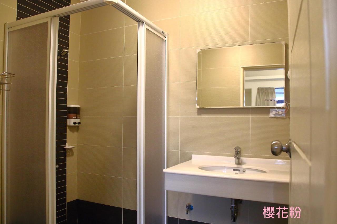 Wooden Man Homestay Luodong Buitenkant foto
